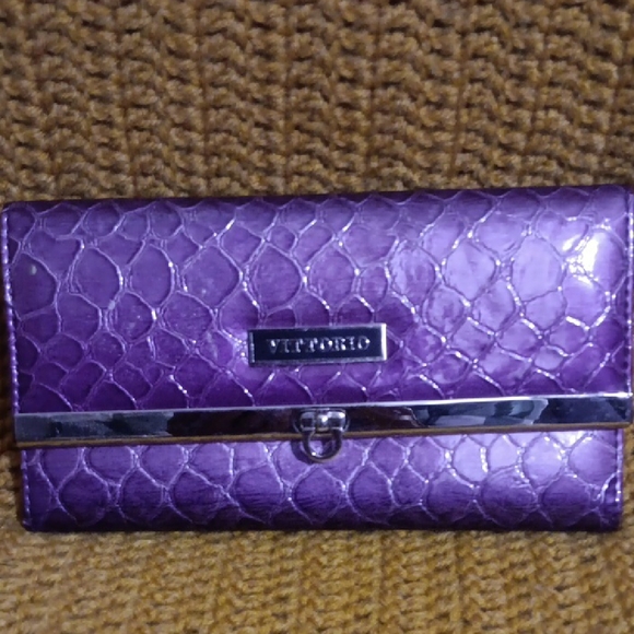 Vittorio Shiny Purple Croc-Embossed Wallet - Picture 1 of 3